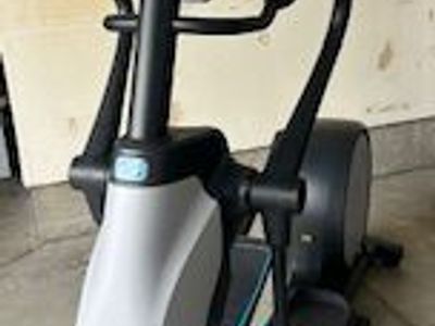 Precor 800 Series Elliptical