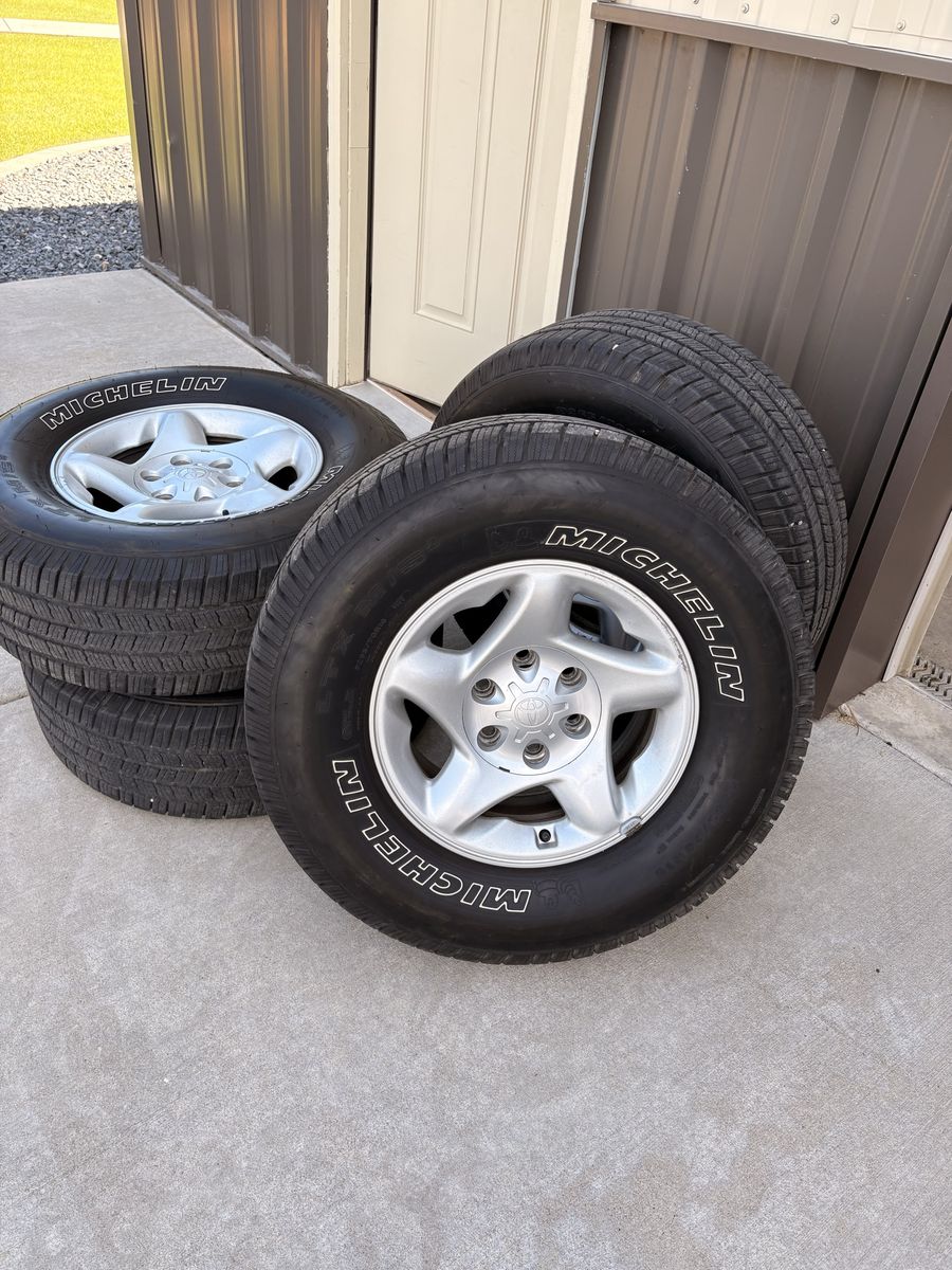 Michelin 265/7R16 like new