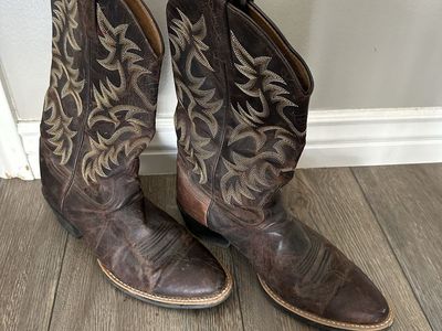 Ariat cowboy boots (size 12)