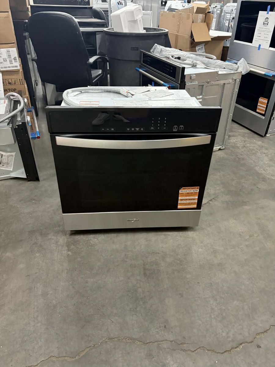NEW WHIRLPOOL 30 INCH STAINLESS SINGLE WALL OVEN