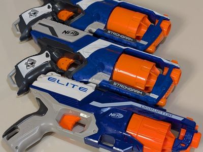 Nerf blasters (3)