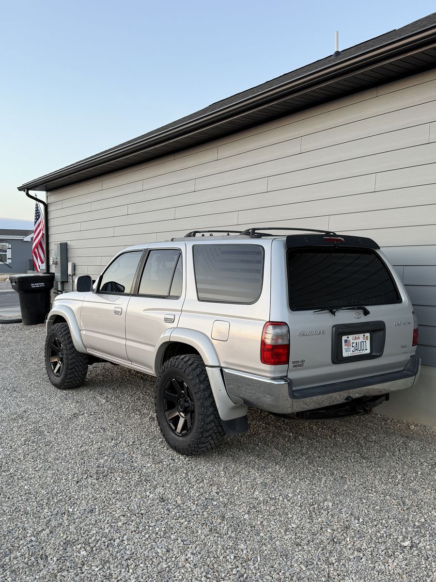 2000 Toyota 4Runner SR5