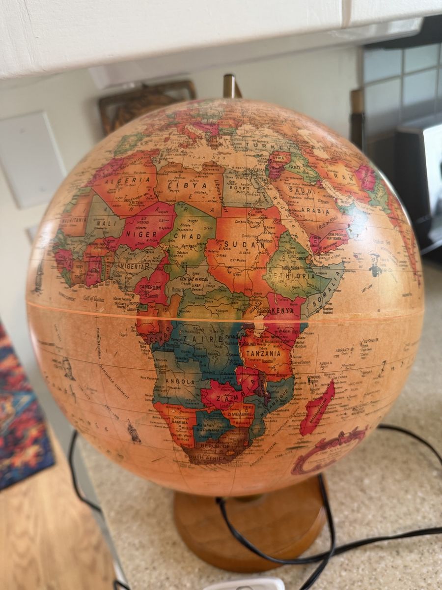 Vintage World Globe w/light