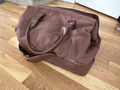 BÉIS Original Weekender Bag in Maple – Gently Used