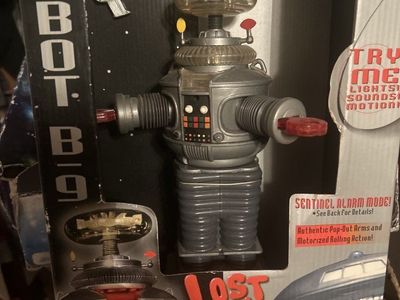 Lost In Space The Classic Series Robot B-9 Electronic Action Figure In Box