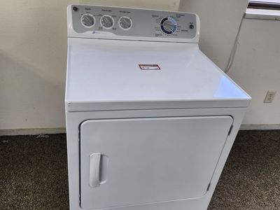 GE White Electric Top-Load Dryer with SensorDry and Multiple Cycle Settings