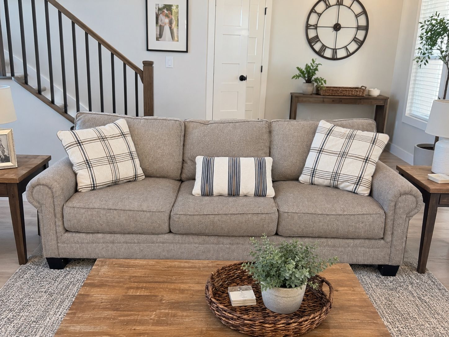 Main image 3