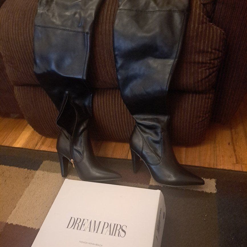 Womens new Dream Pairs black boots 