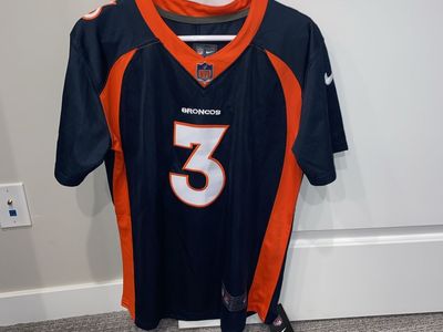Nike NFL Bronco’s - Wilson #3 Jersey - Large - NEW