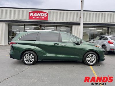 2024 Toyota Sienna Platinum 7-Passenger