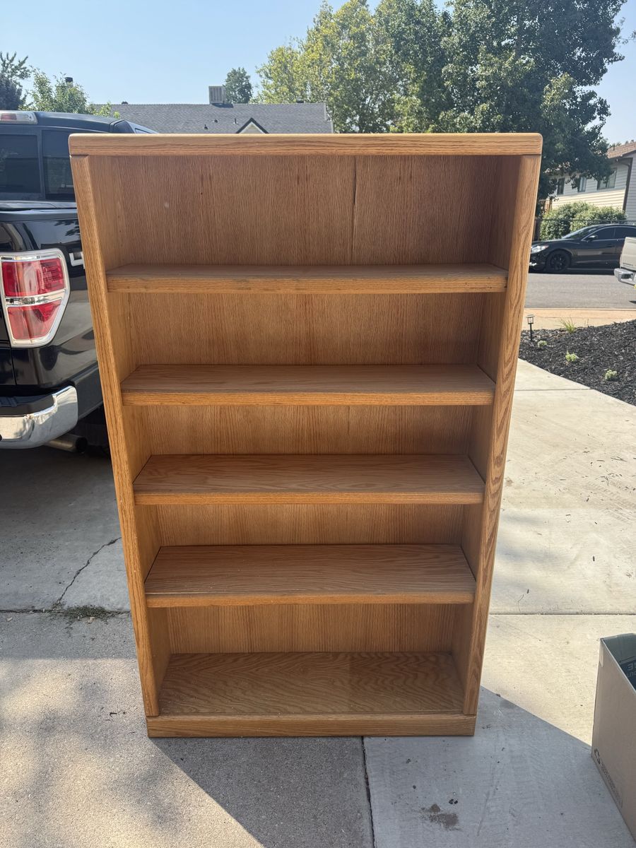Book shelf / wood