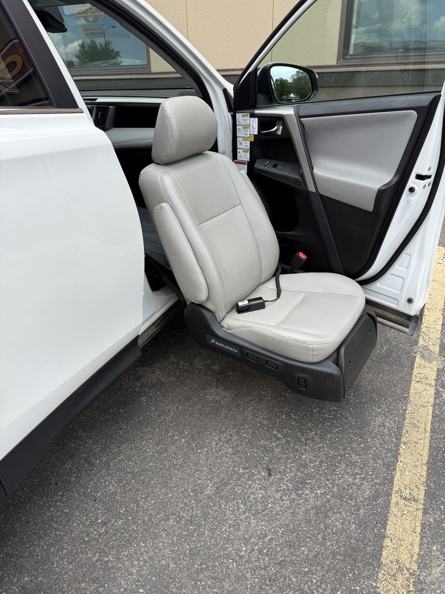 Front Bucket Seat - Rotating Motorized