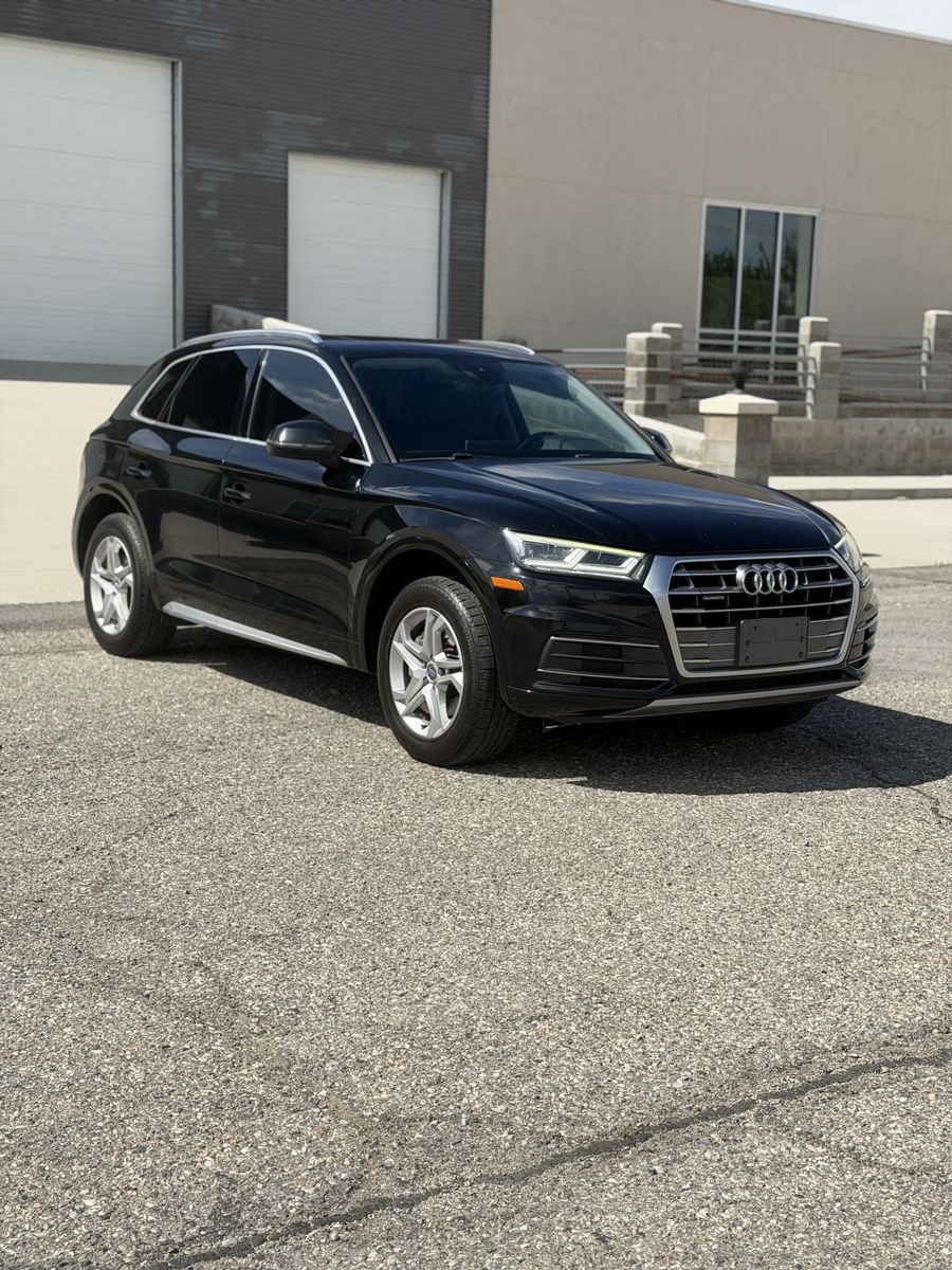 2018 Audi Q5 2.0T quattro Premium Plus