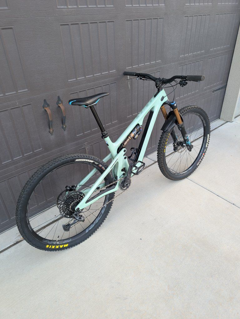 Yeti SB140 Large
