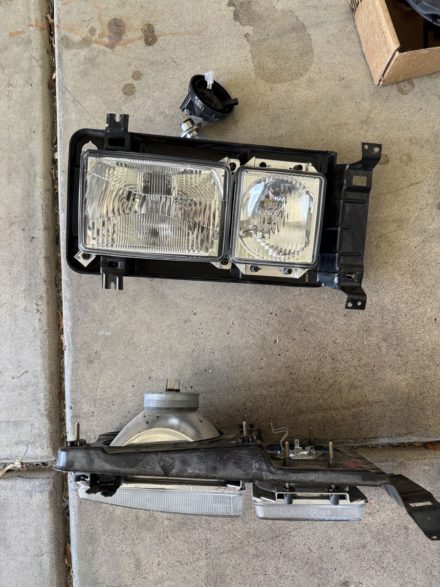 Volkswagen Vanagon square headlight assemblies