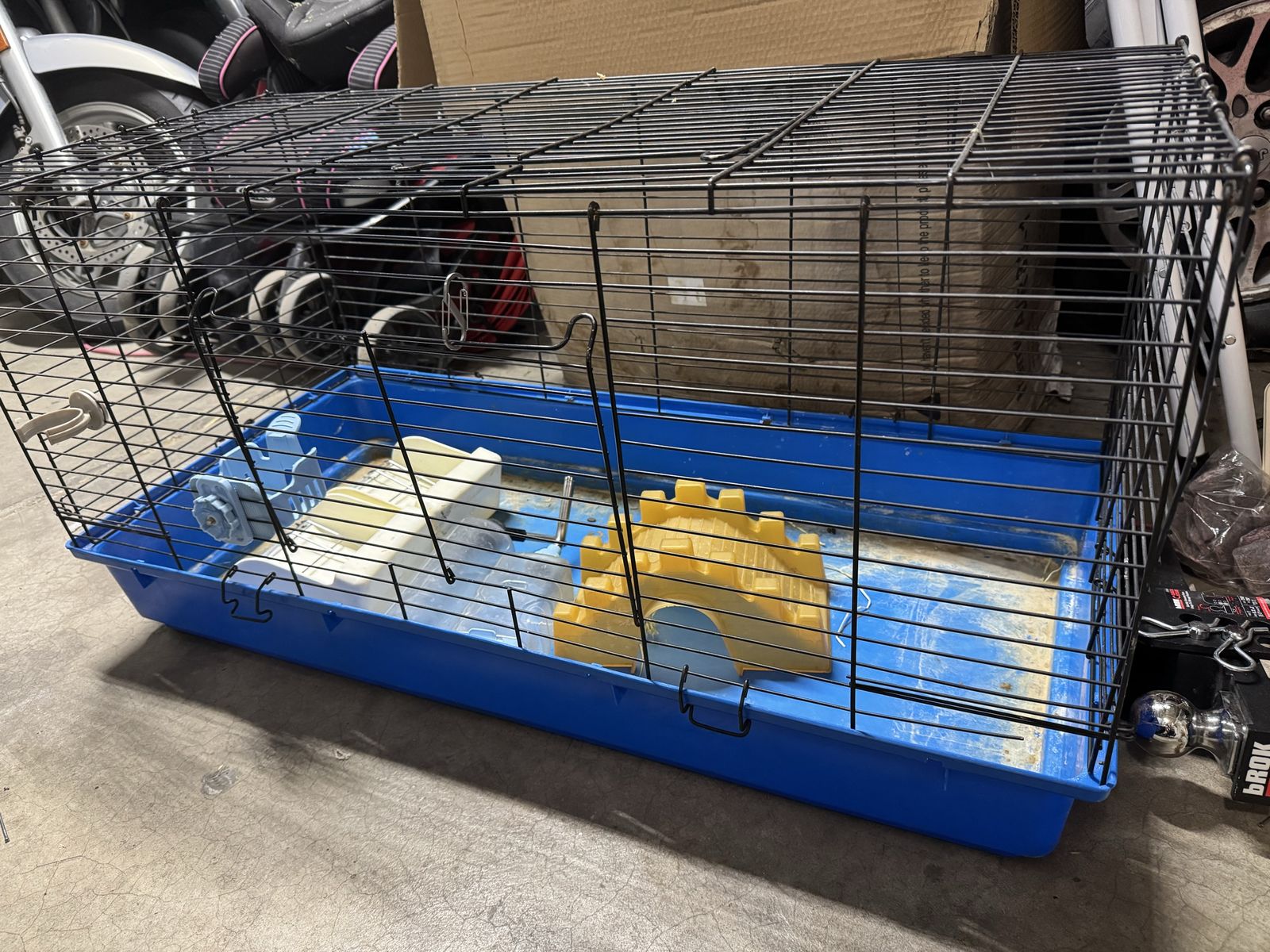 Enclosure for small animals