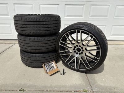 20 inch rims with tires and keyed lugnuts