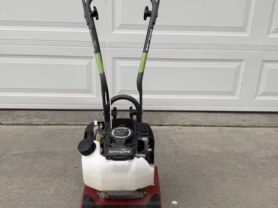 Earthquake cultivator MC440