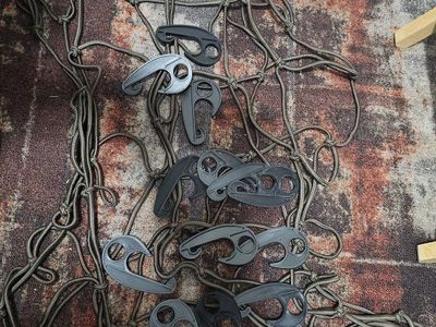 Elastic Bungee Cargo Net with Plastic Securing Hooks