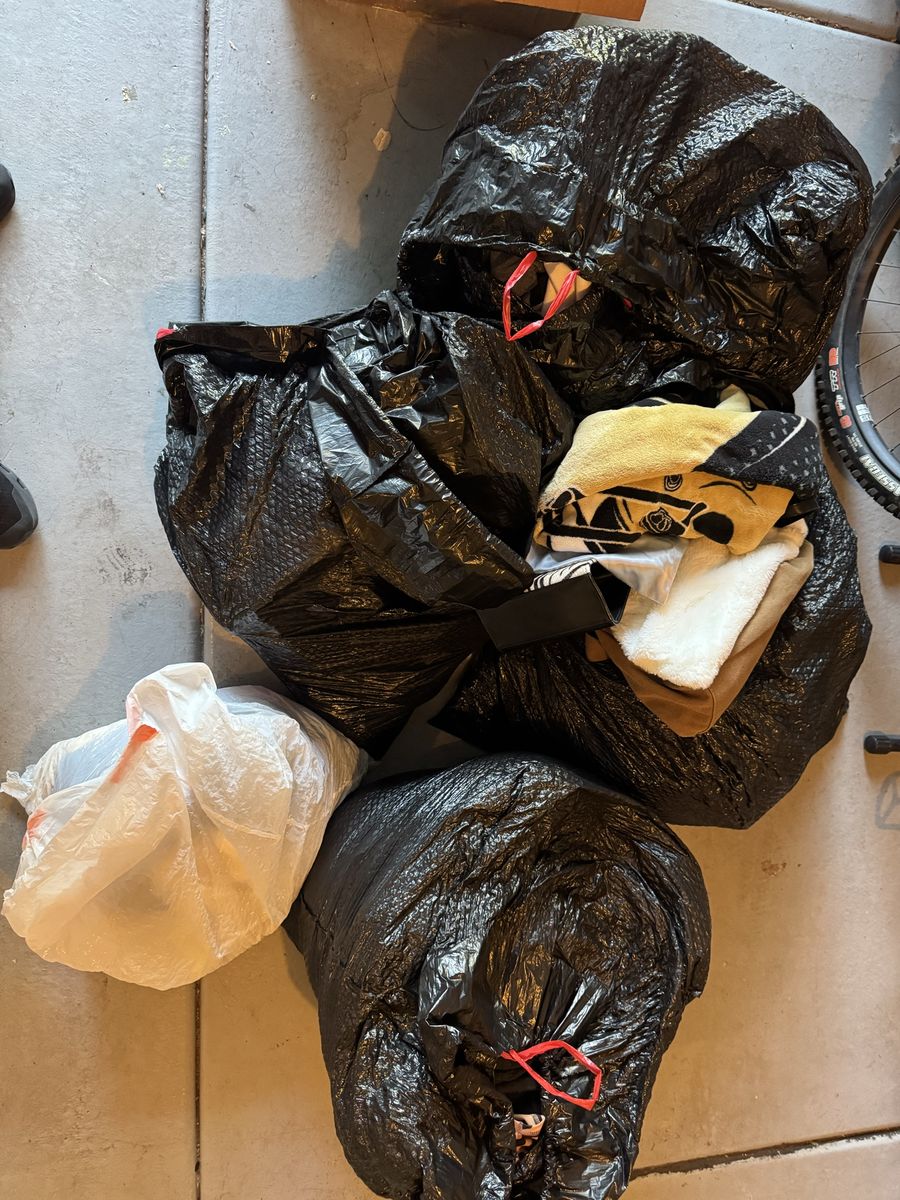 Bulk Clothing Lot: Mens, Women’s, and Kids Clothes 