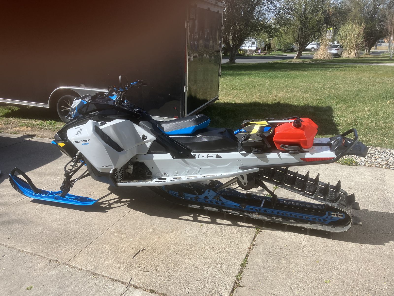 2022 Ski doo 850 Summit edge 165