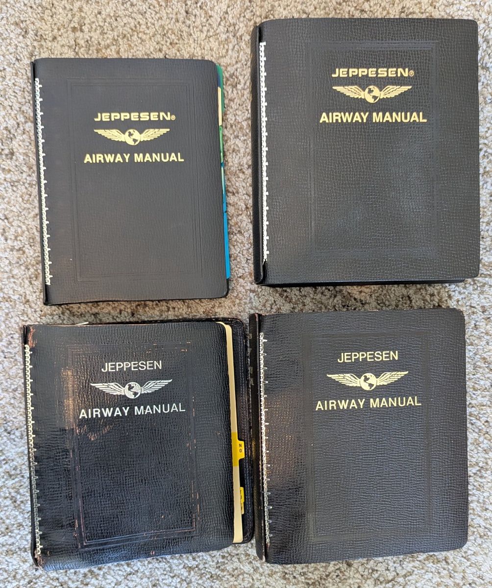 Jeppesen Airway Manual Binders - Set of 4