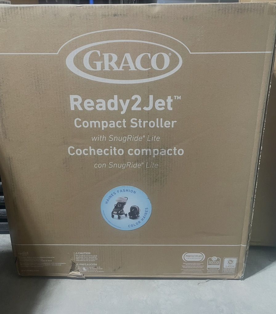 BRAND NEW Graco Ready2Jet Travel System