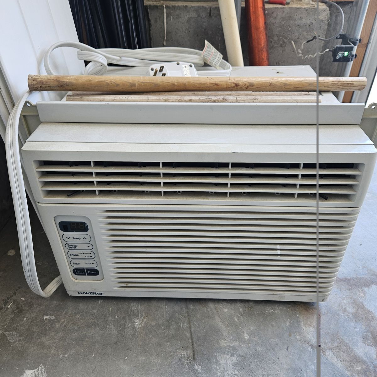 Goldstar Window Air Conditioner Unit
