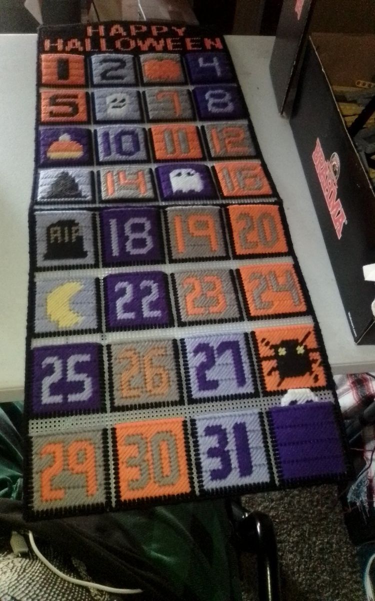 Handmade Plastic Canvas Happy Halloween Countdown Calendar