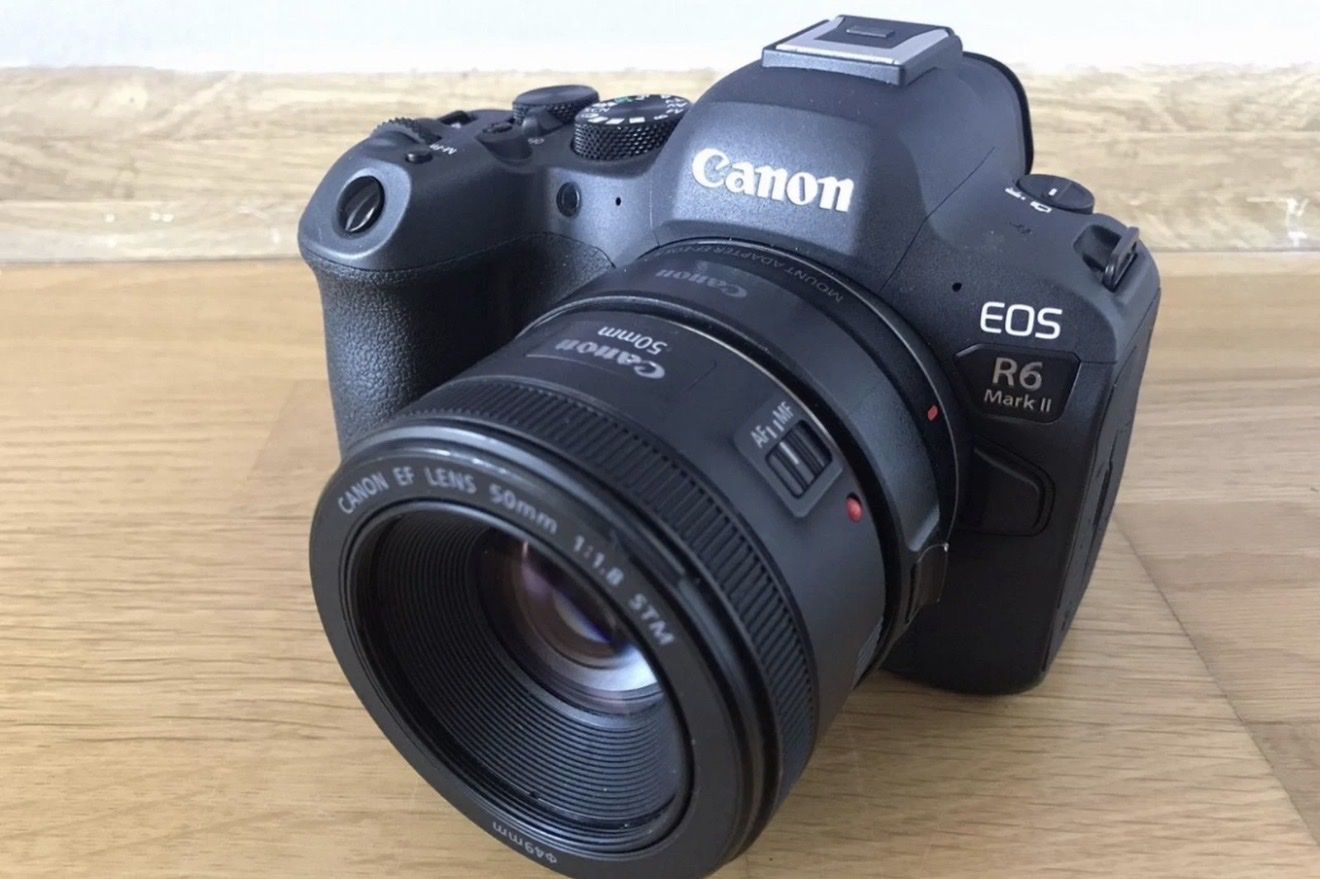 Canon R6 ii body only 1700$ 20k shots.