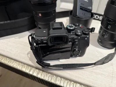 sony a7r v bundle with 2 lenses