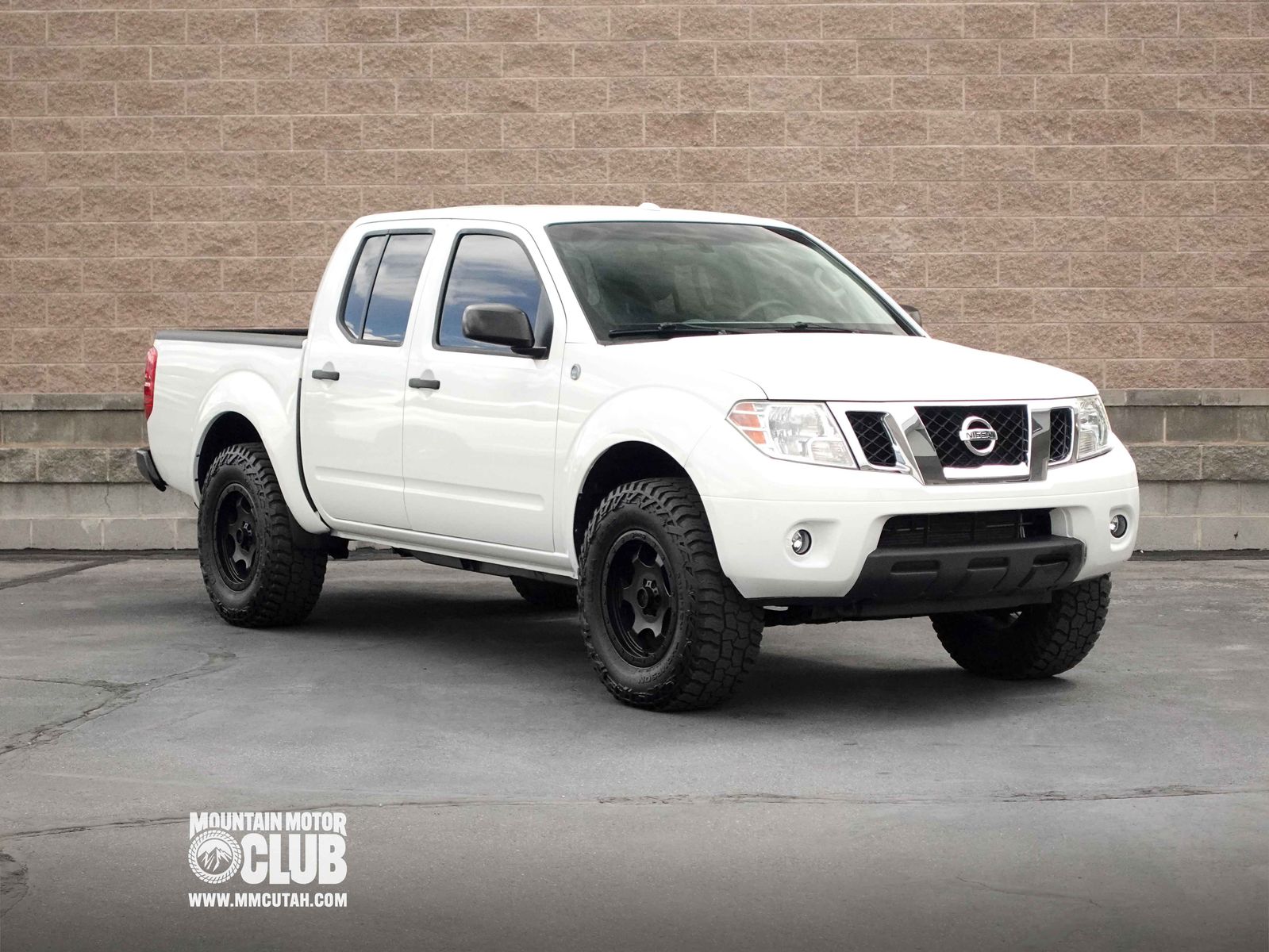 2015 NISSAN FRONTIER SV