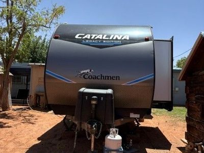 # 2021 Coachmen Catalina Legacy Edition 303RKDS – Off-Grid Ready!