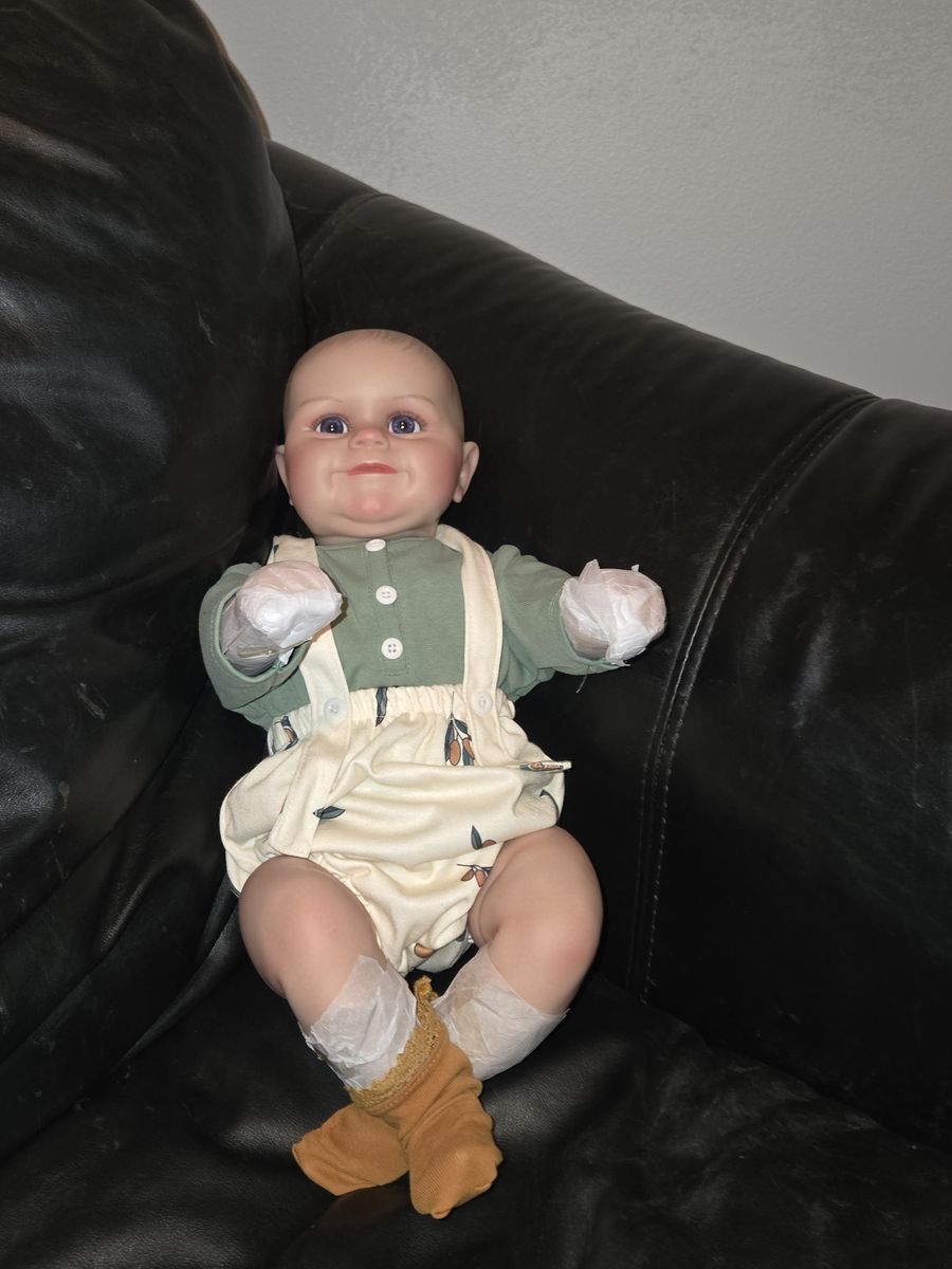 Realistic "Lifelike  Reborn Baby Doll"