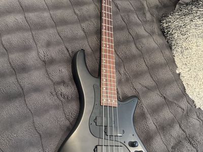 4 string Electric Bass, matte black