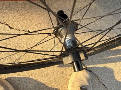 Roval Travers alloy DT Swiss 370Black Wheelset - Rear and Front Wheels, Excellent Condition 29 front 27.5 rear.