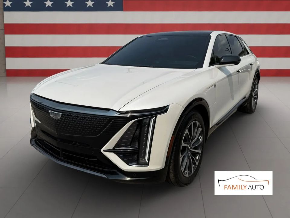 2024 Cadillac LYRIQ Sport 1