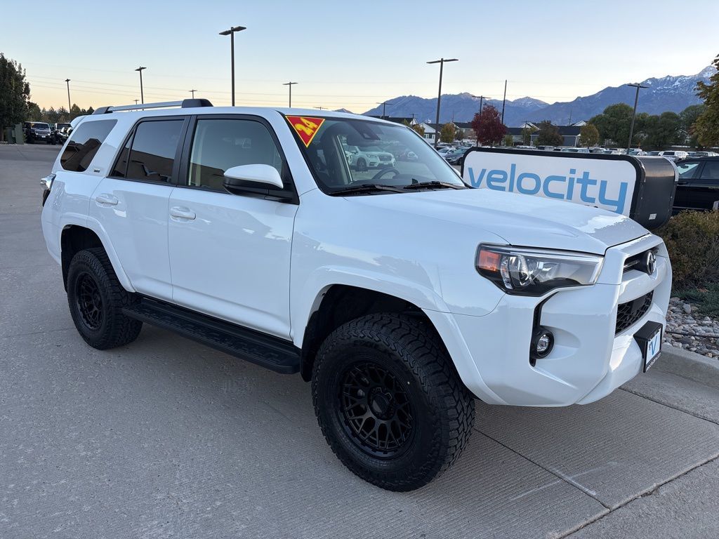 2024 Toyota 4Runner SR5