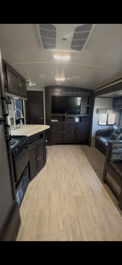 Cruiser RV 2018 Shadow Cruiser
