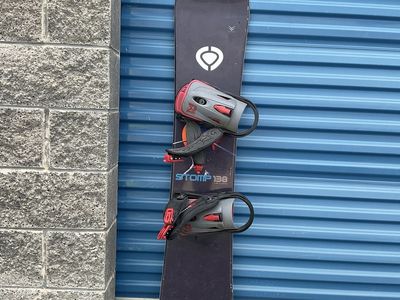 Vision STOMP 138 Snowboard with Bindings - Used All-Mountain Board