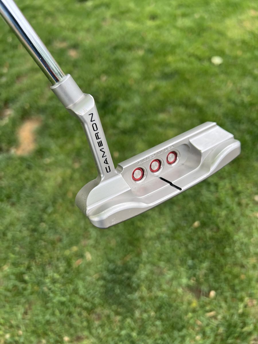 Scotty Cameron Special Select Newport 34" w/adjustable 35 & 45 g. weights & tool