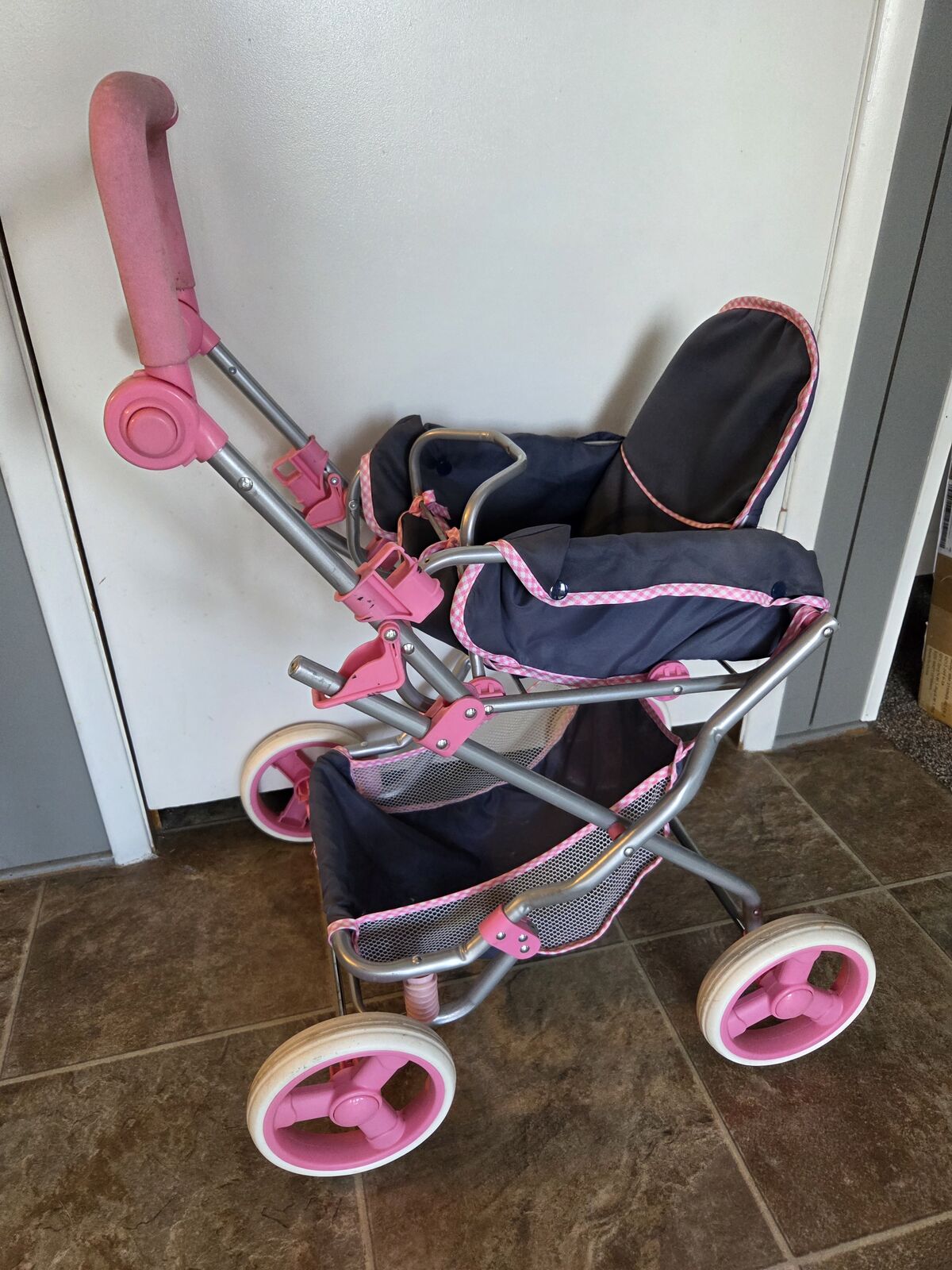 Hauck Classic Julia Doll Pram, which can also convert into a stroller.