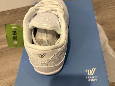 Cheerleading shoes 7.5