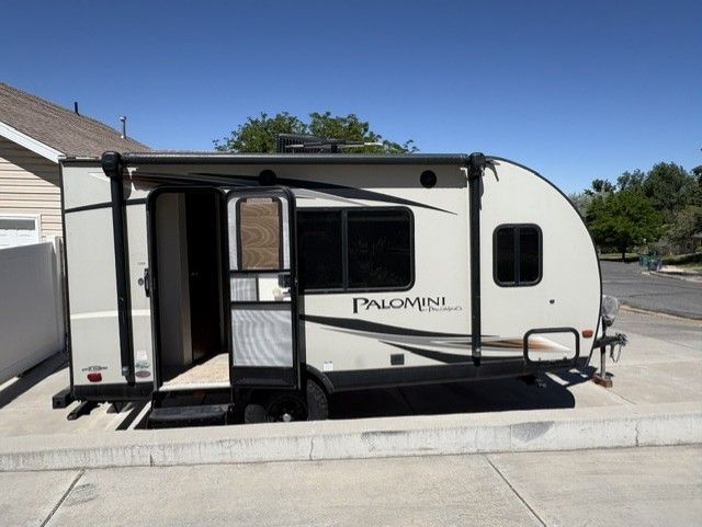 Clean 2017 Palomino PaloMini 160RB with Off-road package travel trailer.  Clean title.