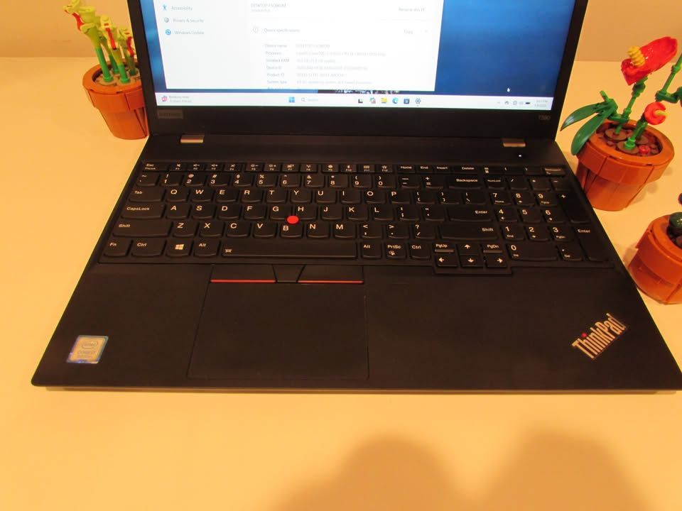 Main image 3
