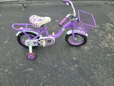 12" girls cruiser bike