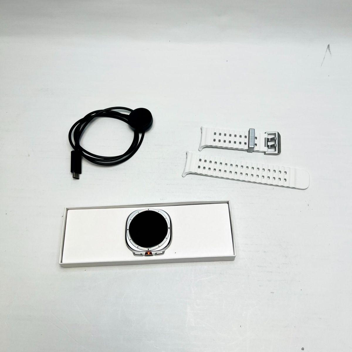 Main image 6