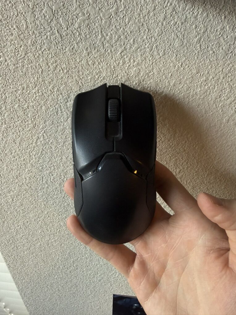 Razer Viper V2 Pro Wireless + Charging dock