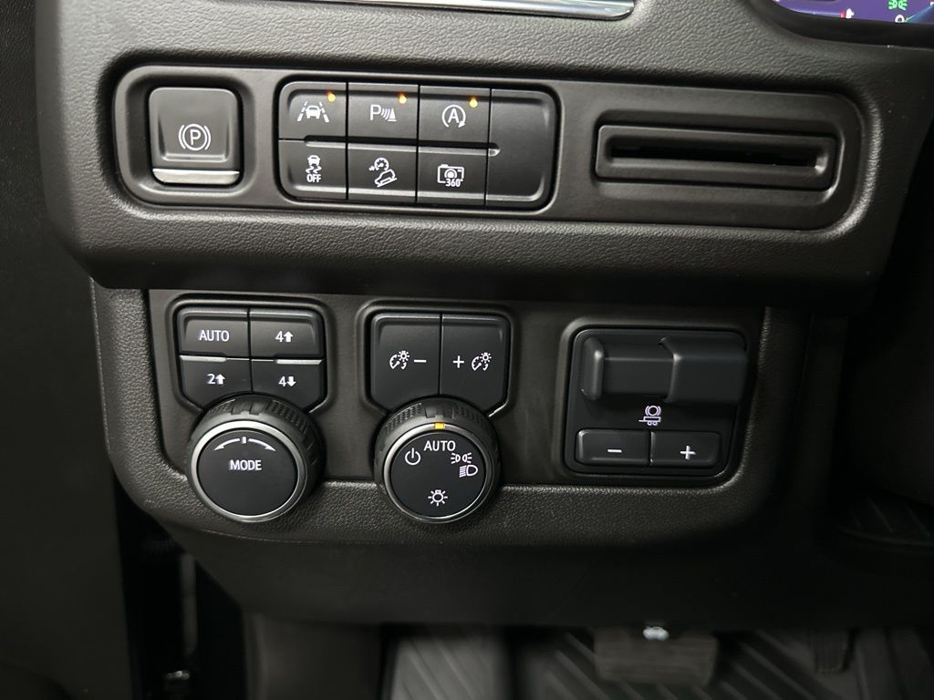 Main image 30