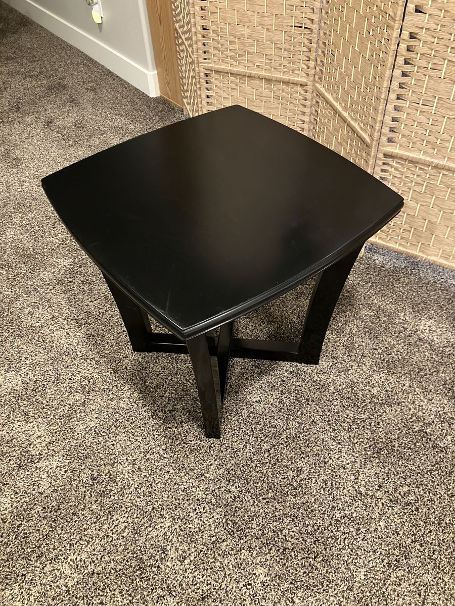 Black Solid Wood Coffee/Side Table